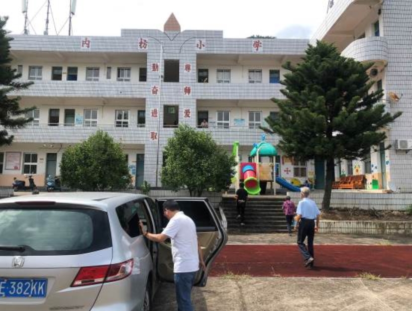 转移人员至安置点